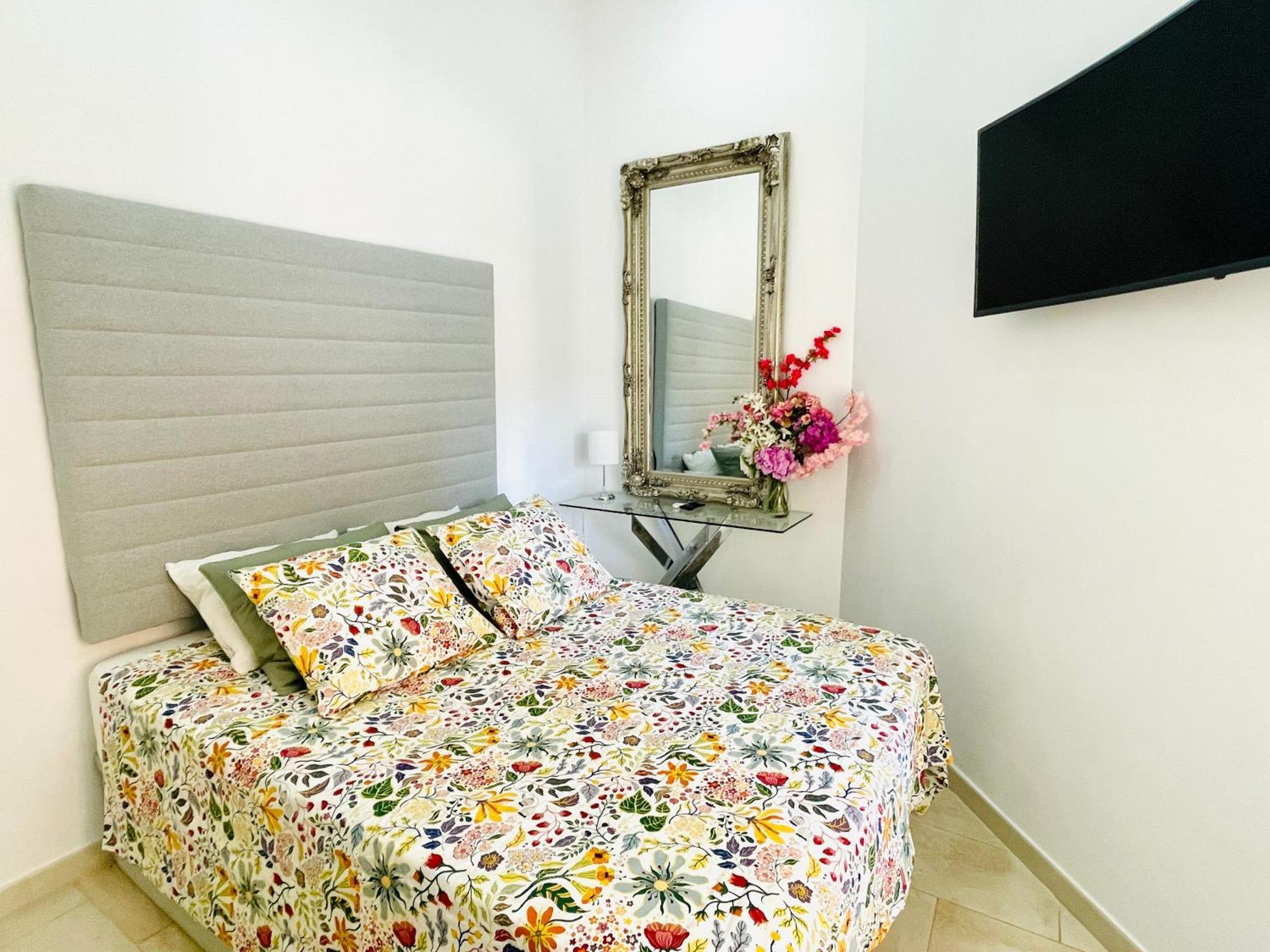Magnolia Loft Marbella - Centro Ciudad Apartment Luaran gambar